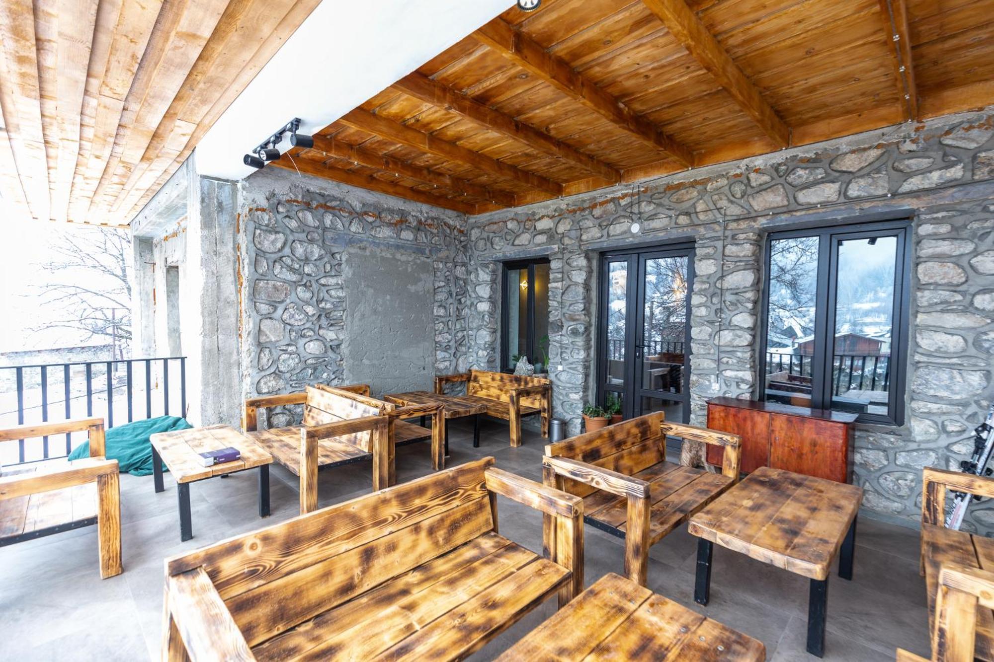 Mestia Hotel Amirani Екстер'єр фото