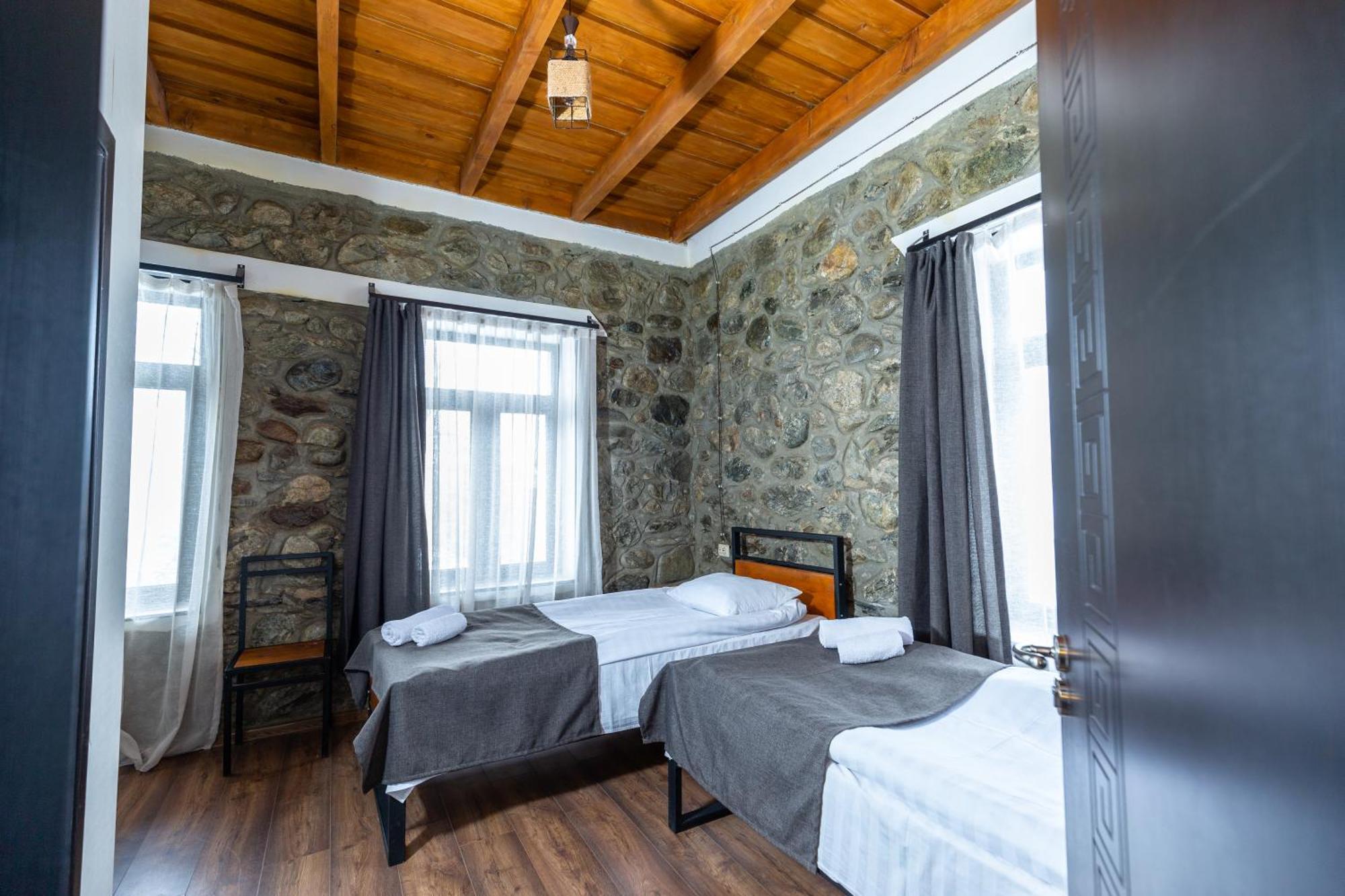 Mestia Hotel Amirani Екстер'єр фото