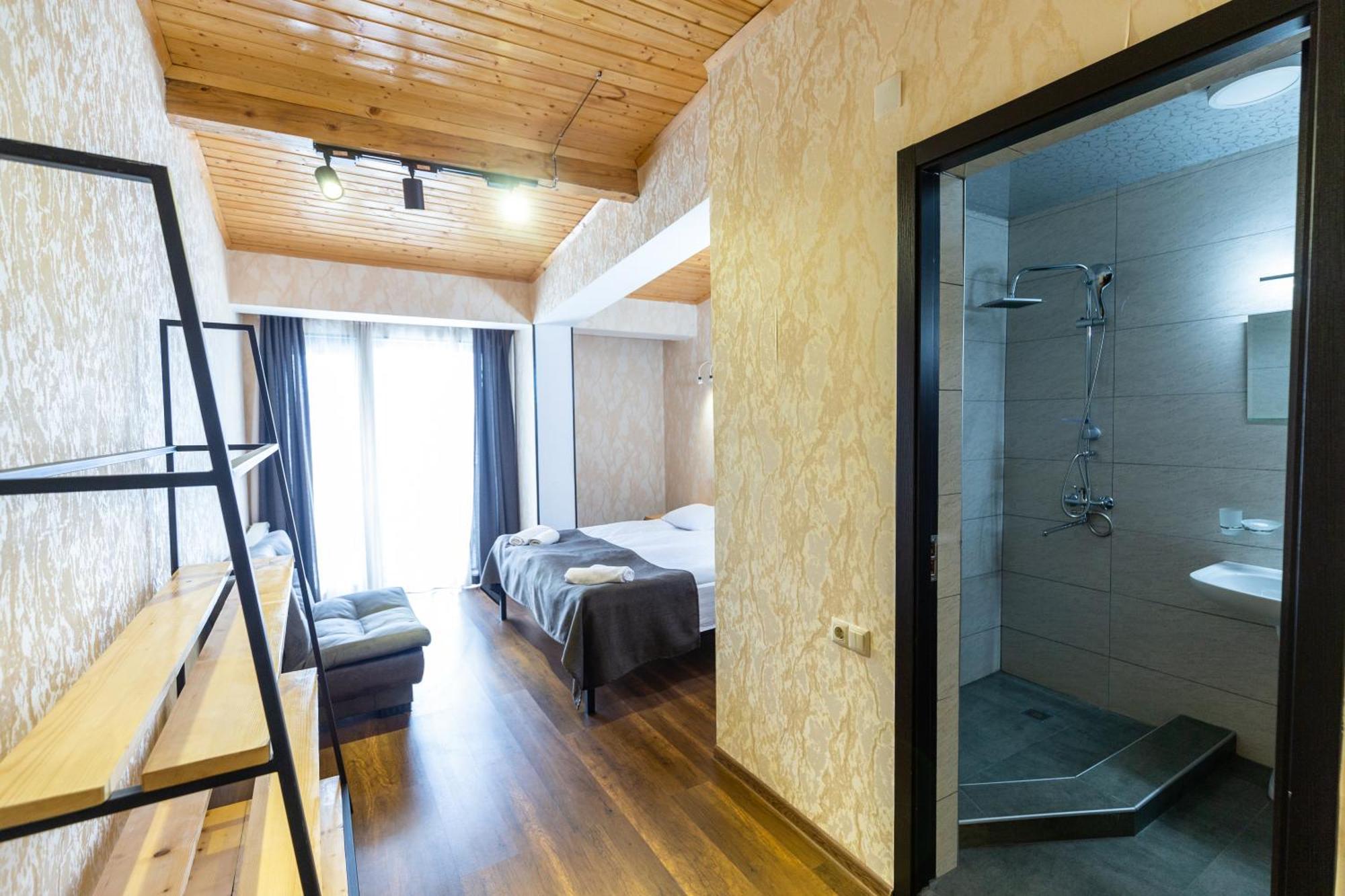 Mestia Hotel Amirani Екстер'єр фото